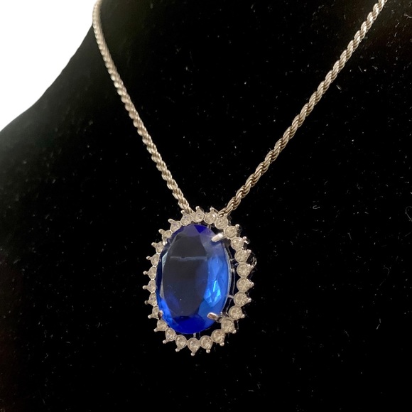 Blue Faceted Glass Pendant or Brooch Combo Silver Tone with Rhinestones - Picture 9 of 12